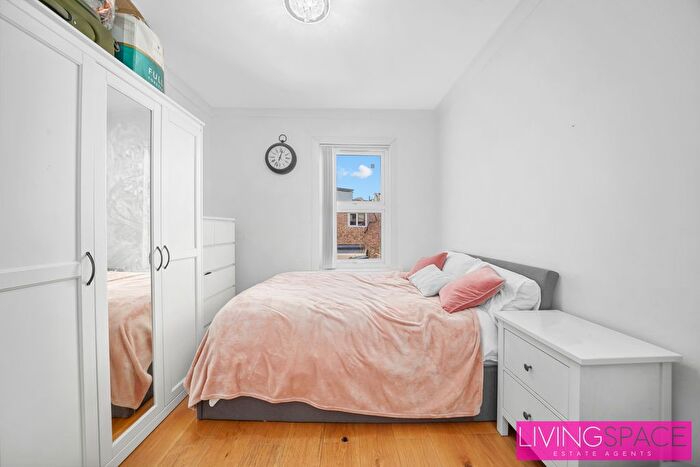 6 Bedroom Terraced House To Rent In Harringay Road, London, N15