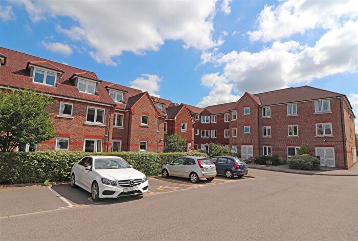 1 Bedroom Retirement Property For Sale In London Road, Redhill, RH1