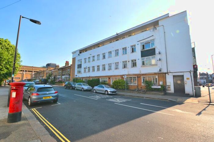 1 Bedroom Flat To Rent In Hanover Park, London, SE15