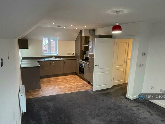 2 Bedroom Flat To Rent In Barming Walk, Barming, Maidstone, ME16