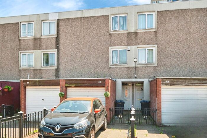 3 Bedroom Terraced House For Sale In Porchester Drive, Birmingham, B19