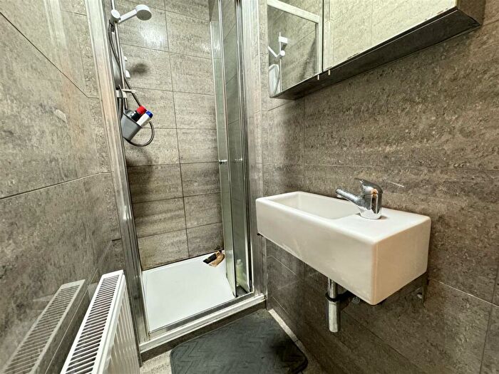 6 Bedroom Terraced House To Rent In Moorgate Avenue, Sheffield, S10