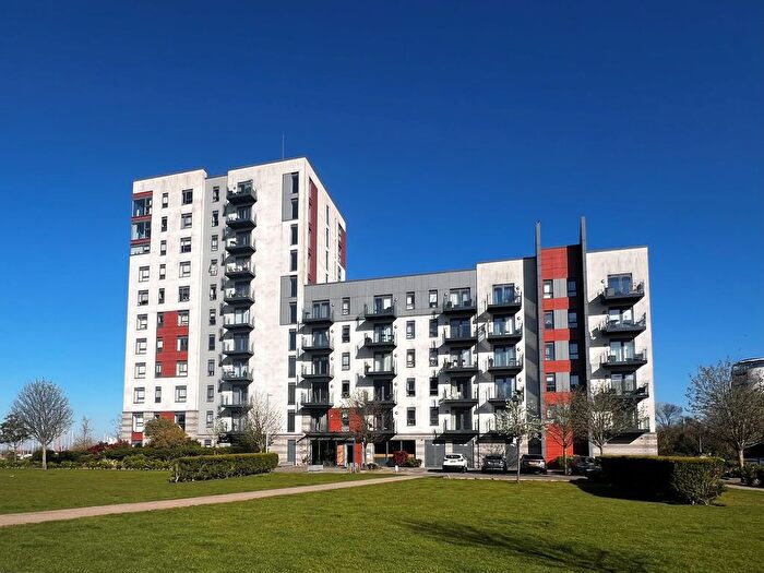 2 Bedroom Flat To Rent In Marina Heights, Gillingham, ME7
