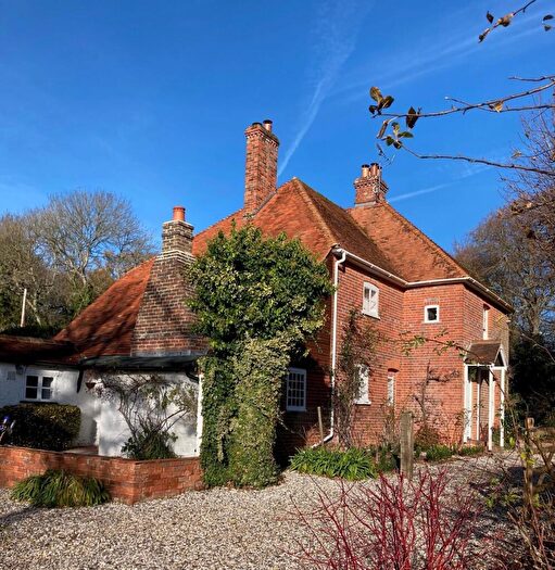 4 Bedroom House To Rent In Quicks Green, Ashampstead, Berkshire, RG8