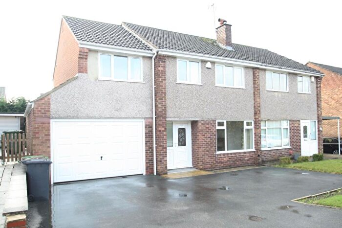 4 Bedroom Semi Detached House To Rent In Primley Park View, Leeds, West Yorkshire, LS17