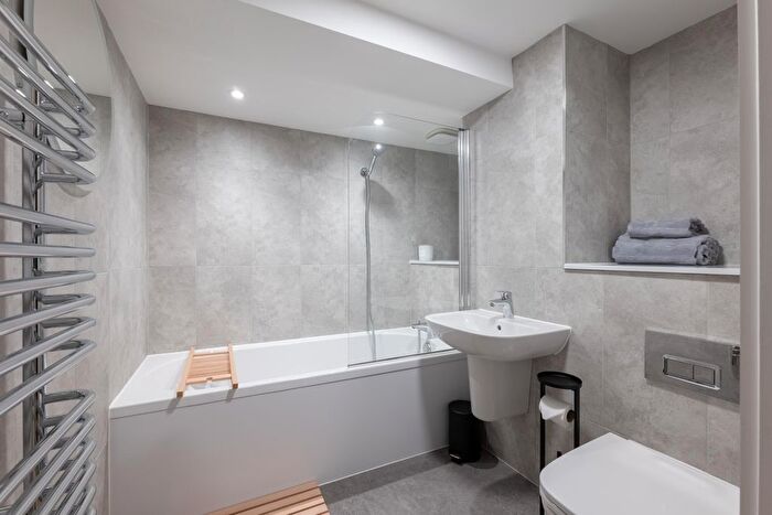 1 Bedroom Flat To Rent In Market Street, Manchester, M1