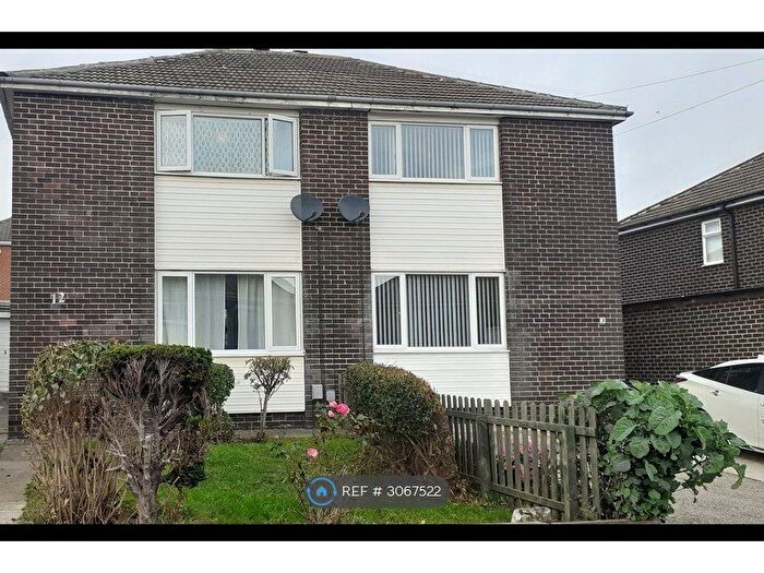 3 Bedroom Semi-Detached House To Rent In Patterdale Drive, Huddersfield, HD5