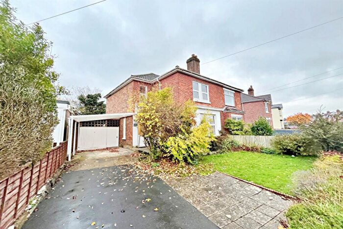 2 Bedroom Semi Detached House To Rent In Parkstone, BH12