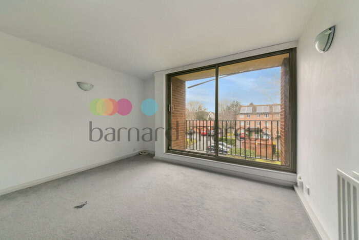 2 Bedroom Flat To Rent In Campion Close, Croydon, CR0