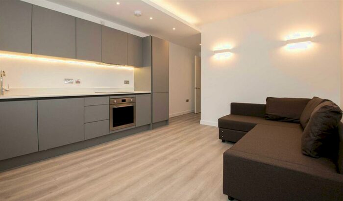 2 Bedroom Apartment To Rent In Capital Drive, Linford Wood, MK14
