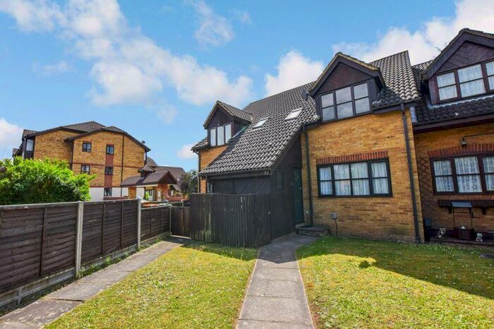 1 Bedroom House To Rent In Redwood Grove, Bedford, MK42