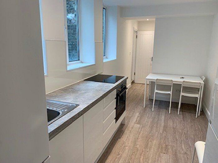 1 Bedroom Flat To Rent In Islington High Street, Islington, N1
