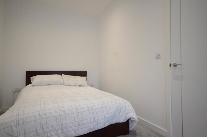 1 Bedroom Apartment To Rent In Century Court, Bracknell, RG12