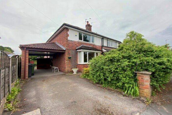 2 Bedroom Property To Rent In Wingfield Drive, Wilmslow, SK9