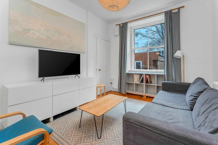 1 Bedroom Flat To Rent In Lauriston Street, Old Town, Edinburgh, EH3