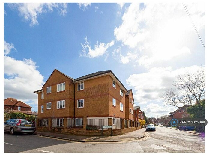 1 Bedroom Flat To Rent In Alexandra Court, Hemel Hempstead, HP2