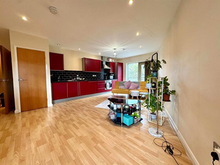 1 Bedroom Apartment To Rent In Albert Road, Sheffield, S8