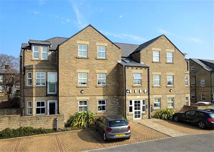 2 Bedroom Flat To Rent In Manor Fold, Horsforth, Leeds, West Yorkshire, LS18