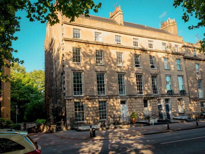 2 Bedroom Apartment To Rent In Rochfort Place, Bath, BA2