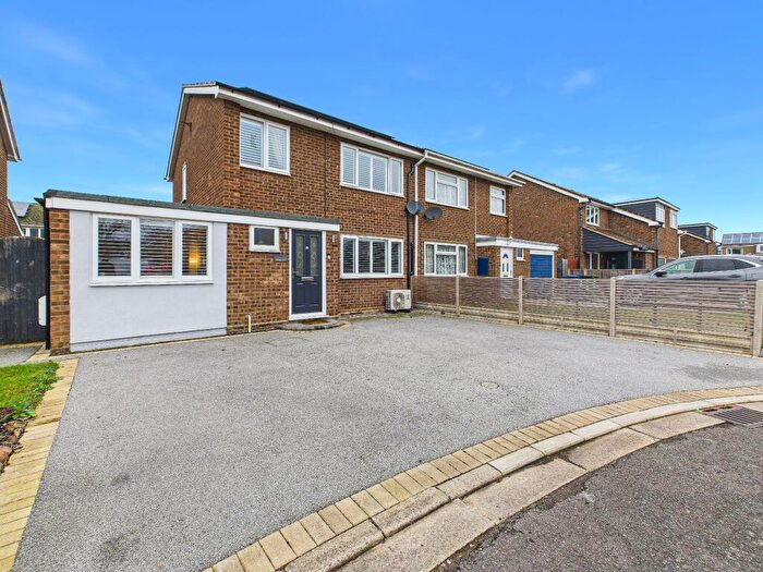 3 Bedroom Semi Detached House For Sale In Constable Avenue, Eaton Ford, St. Neots, PE19