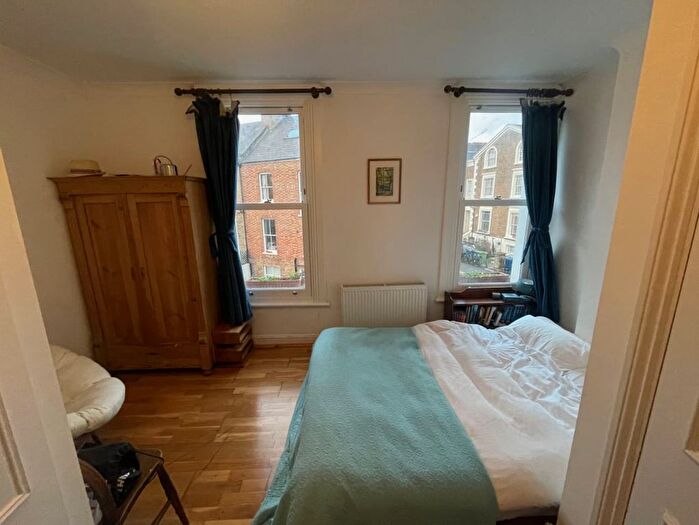 2 Bedroom End Terrace House For Sale In Grosvenor Park, Camberwell, SE5