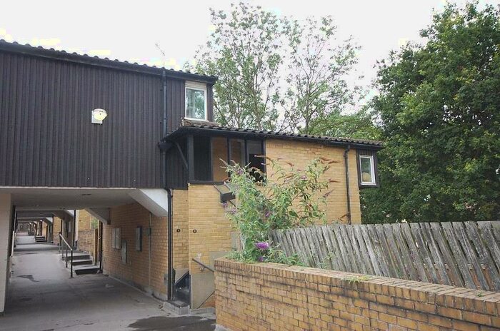 1 Bedroom Maisonette To Rent In Kiln Shaw, Langdon Hills, SS16