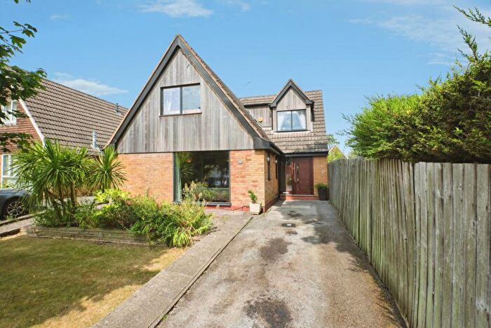 3 Bedroom Detached House For Sale In Mallory Rise, Birmingham, West Midlands, B13