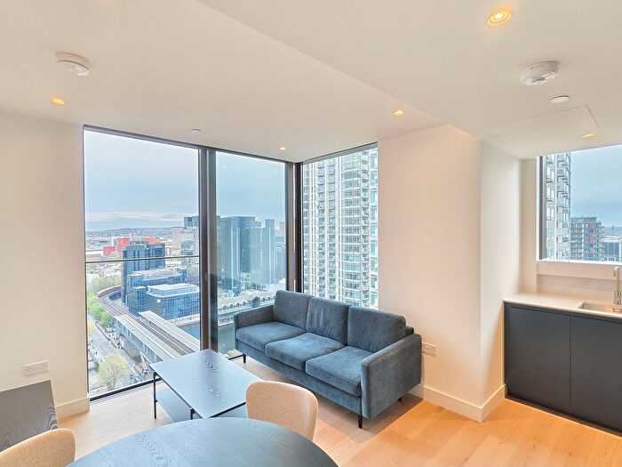 2 Bedroom Property To Rent In Harcourt Tower, Marsh Wall, London, E14