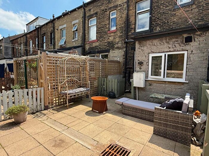 3 Bedroom Terraced House For Sale In Commercial Street, Todmorden, OL14