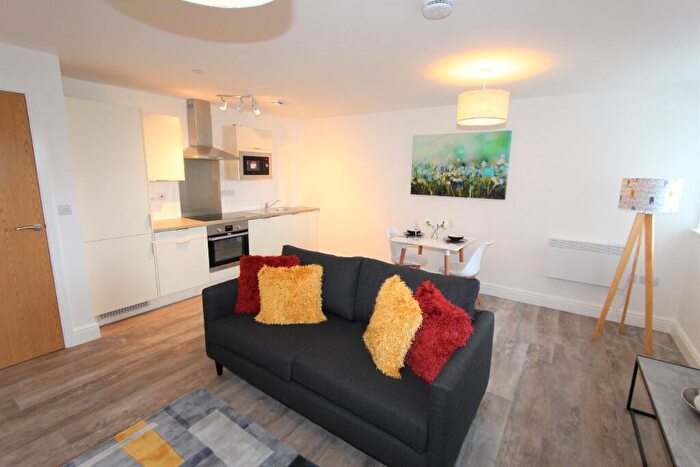 1 Bedroom Flat To Rent In Elfin Square, Gorgie, Edinburgh, EH11