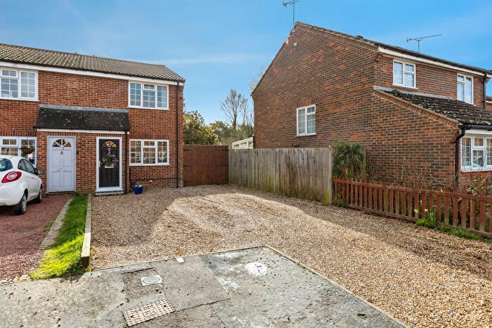 2 Bedroom End Of Terrace House For Sale In Wakehurst Mews, Horsham, RH12