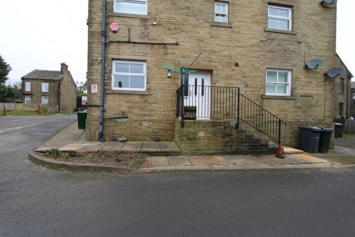 2 Bedroom Flat To Rent In , Nelson Street, Queensbury, Bradford, BD13