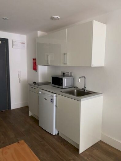 Studio To Rent In Scholes Street, Oldham, Greater Manchester, OL1