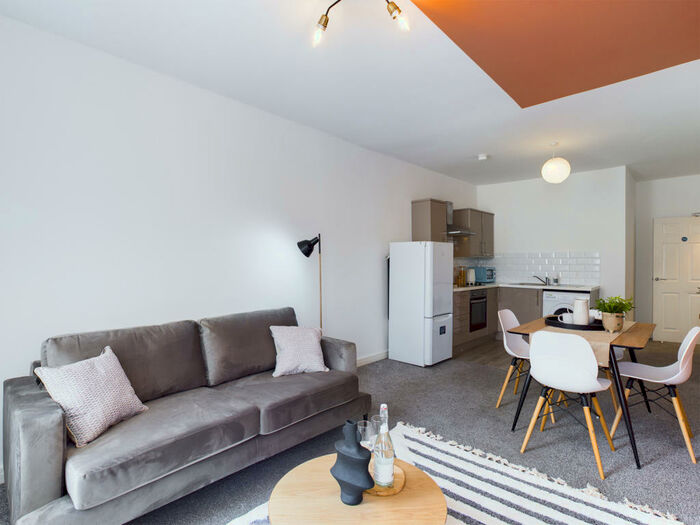 2 Bedroom Flat To Rent In Flat Kensington, Liverpool, L7