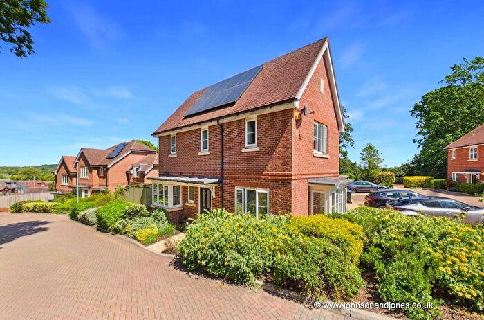3 Bedroom Semi-Detached House For Sale In Lowther Close, Chertsey, KT16