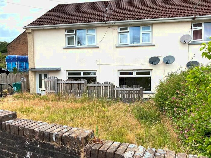 2 Bedroom Flat To Rent In Heol-Y-Mynydd, Aberdare, CF44