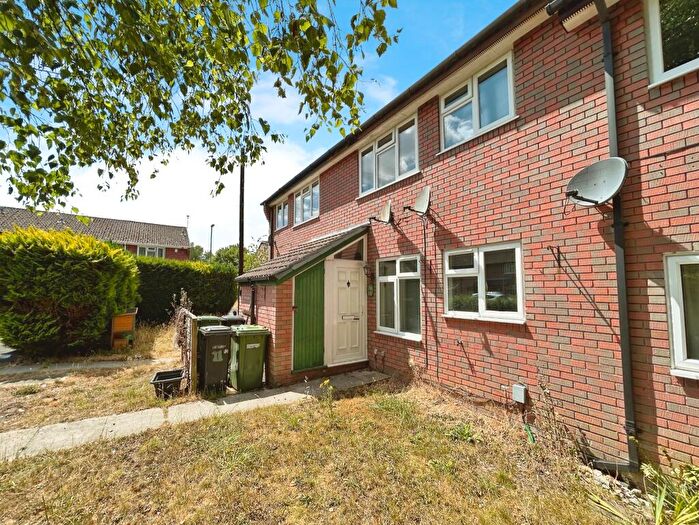 1 Bedroom Ground Maisonette To Rent In Stour Close, West End, Southampton, SO18