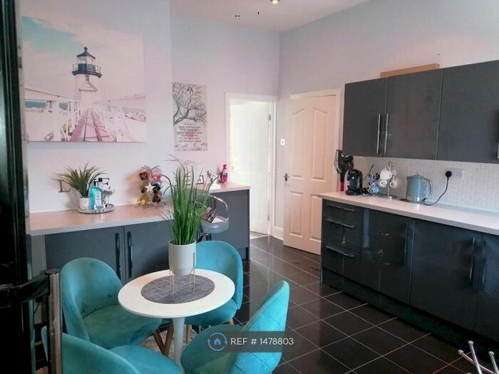 2 Bedroom Maisonette To Rent In Canterbury Street, South Shields, NE33