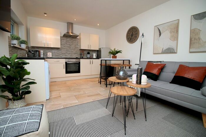 2 Bedroom Flat To Rent In D Lower Cathedral Road, Caerdydd, Caerdydd, CF11