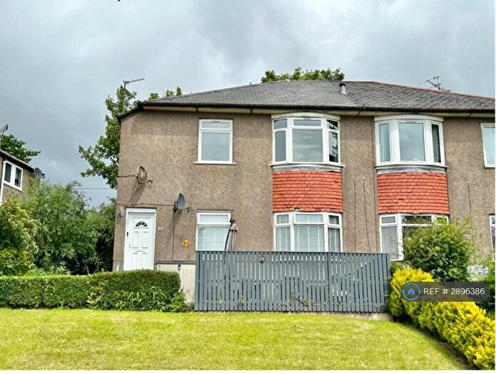 3 Bedroom Flat To Rent In Gladsmuir Road, Glasgow, G52