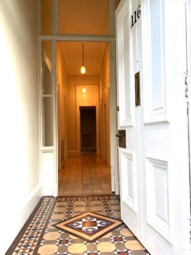 3 Bedroom Flat To Rent In Lauriston Place, Central, Edinburgh, EH3