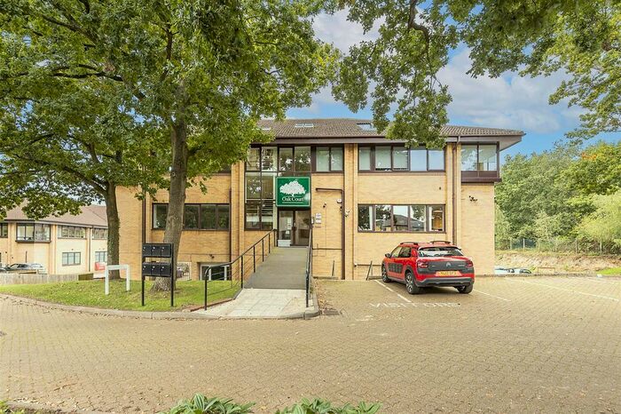 1 Bedroom Flat To Rent In Sandridge Park, Porters Wood, St Albans, AL3