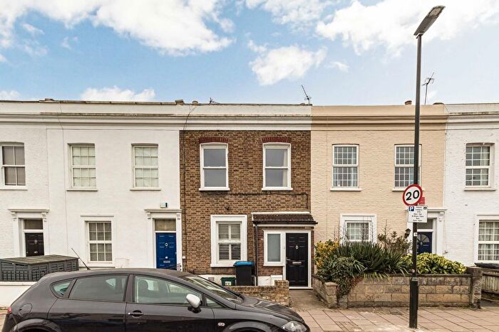 2 Bedroom Property To Rent In Hartfield Crescent, Wimbledon, SW19