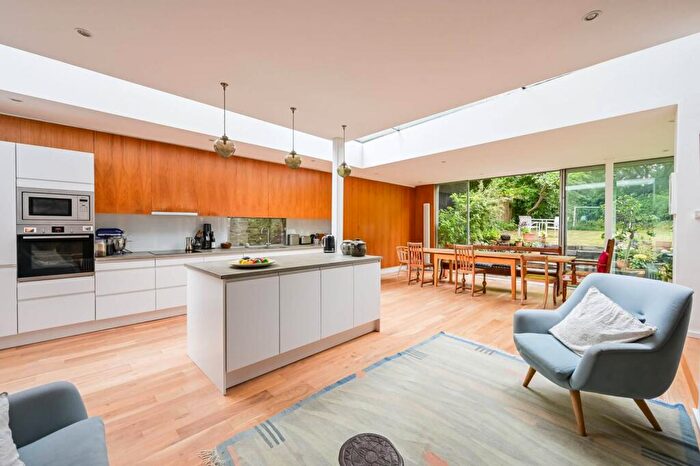 6 Bedroom Semi-Detached House To Rent In Hornsey Lane, Crouch End, London, N6