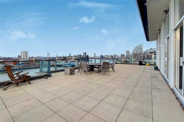 3 Bedroom Flat To Rent In Compass House, Smugglers Way, SW18