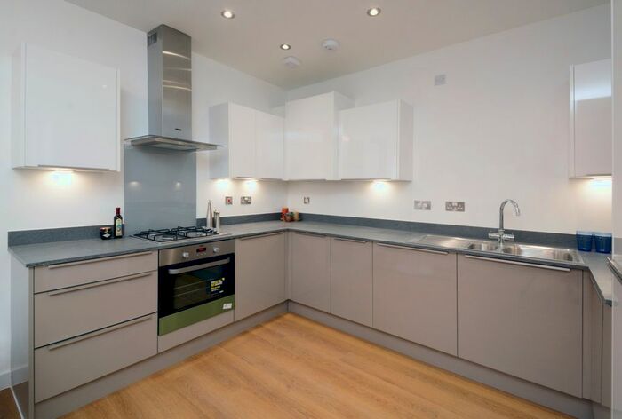 1 Bedroom Flat To Rent In Tomlin House, Albion Street, Beeston, NG9