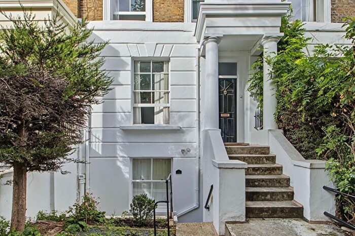 1 Bedroom Maisonette For Sale In Elmore Street, London, N1