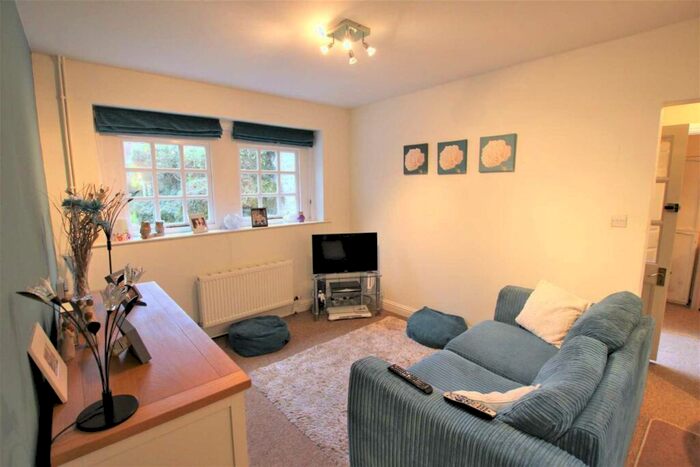 2 Bedroom Bungalow To Rent In Front Street, Churchill, BS25