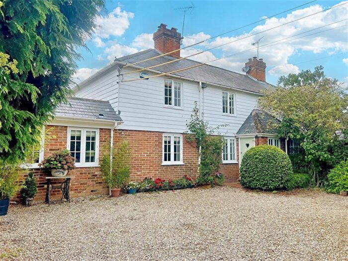5 Bedroom Semi-Detached House For Sale In Hunton Road, Chainhurst, Marden, Kent, TN12