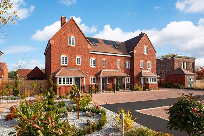 3 Bedroom Terraced House For Sale In Hunnington, Worcestershire, B62